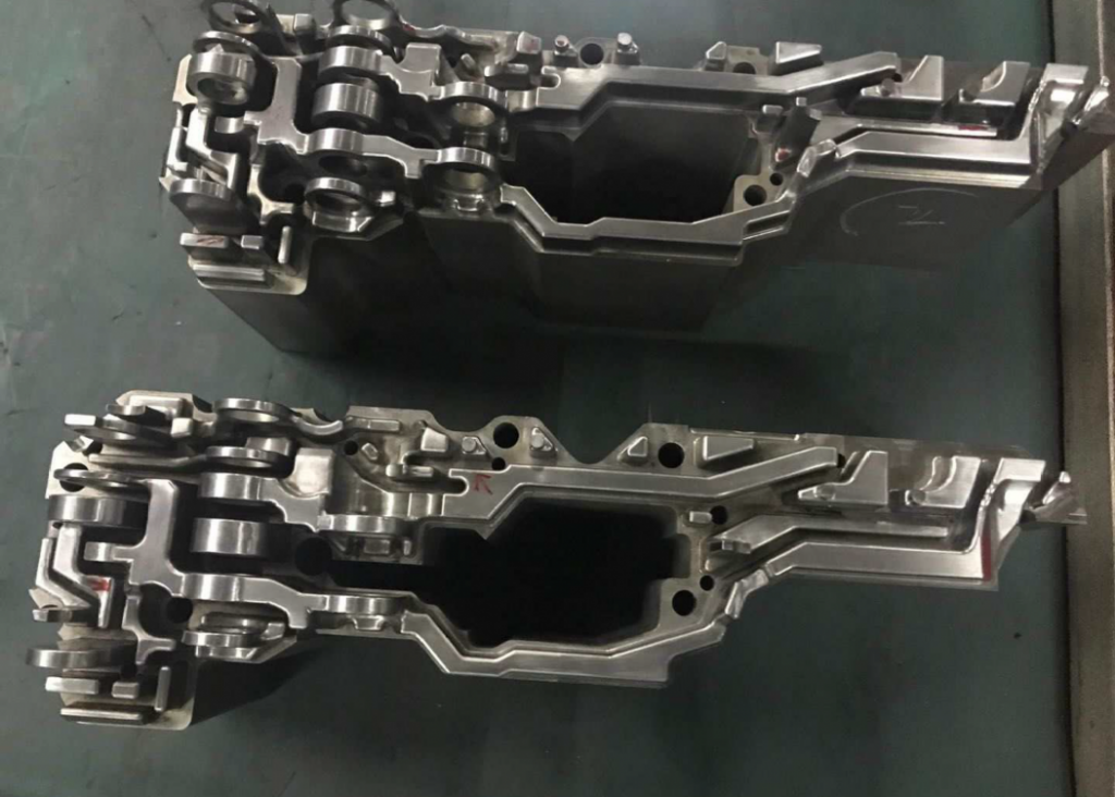 金型設備 | プラスチック射出成形 金型製作 試作 製品設計 組立